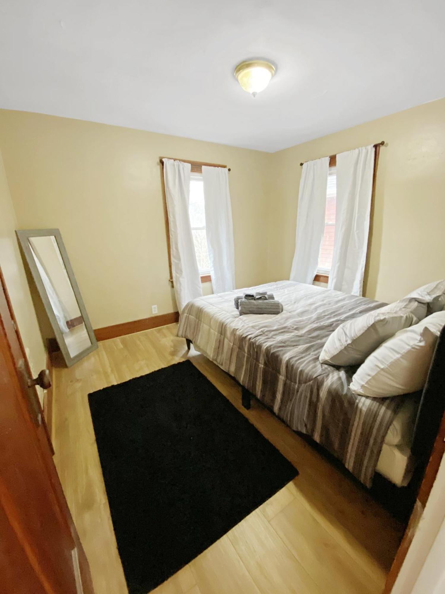 Lux 3Br, Steps From Airport, U Of R & Grocery Stores Rochester Exteriér fotografie