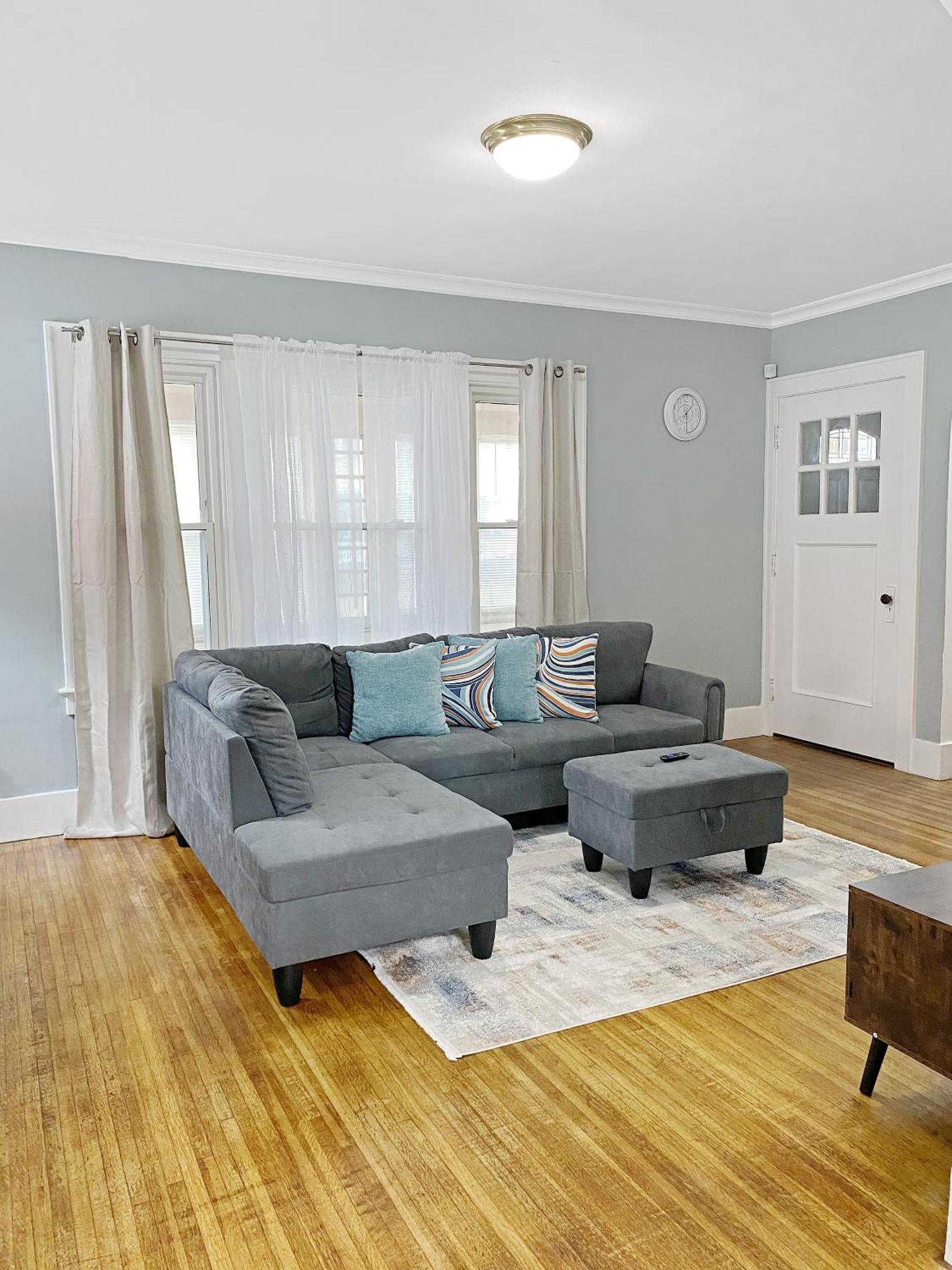 Lux 3Br, Steps From Airport, U Of R & Grocery Stores Rochester Exteriér fotografie